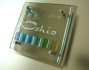 カラフルガラスパーツ付きガラス表札【HF-60】のオプションステンレス板