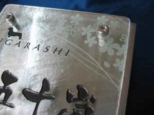 高級感あふれるモダンなアート表札のオプションワンポイント