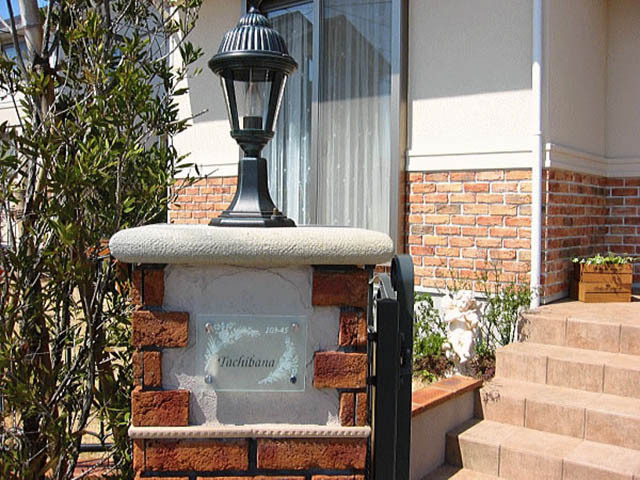 フラットガラス表札の画像