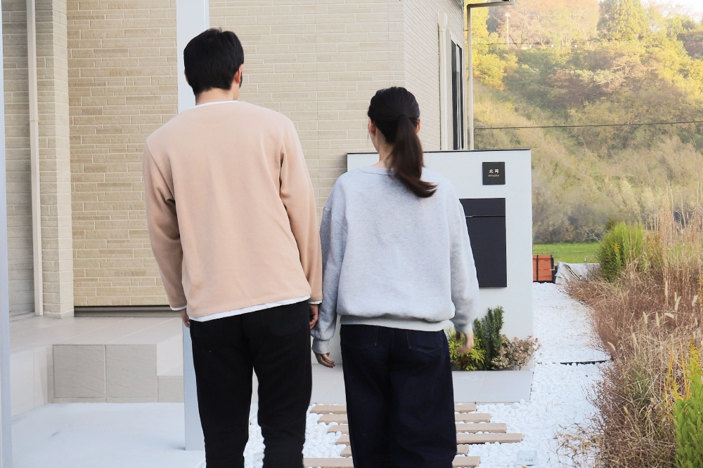 自分たちの暮らし方に合わせて表札を選ばれた北岡様の画像