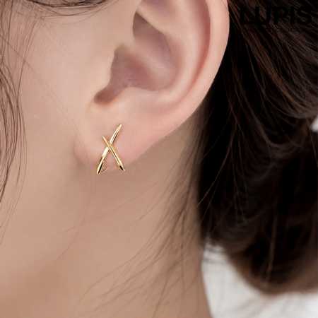クロスラインピアス