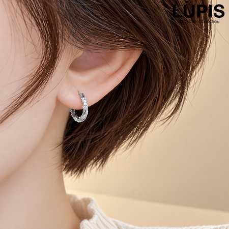 リボン×シャイニングツイストフープピアス