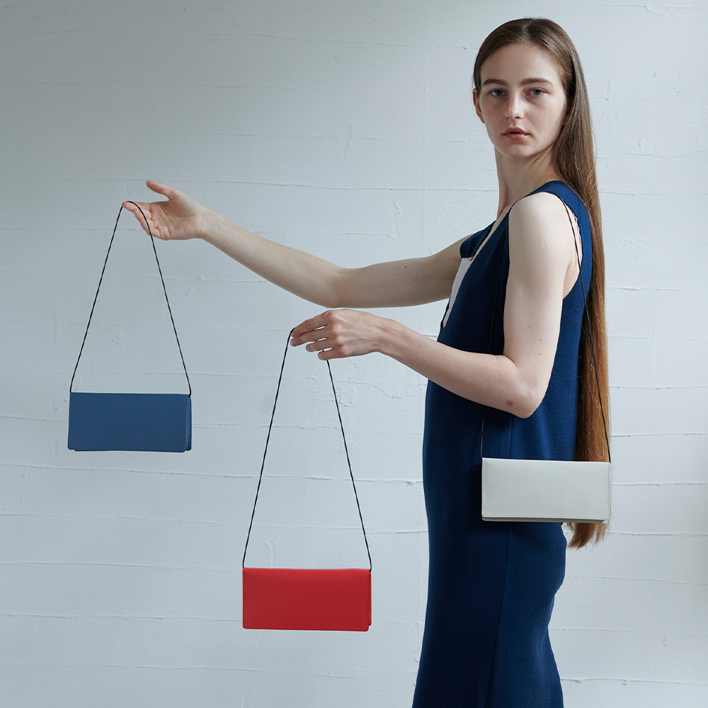 牛革のコードウォレット（CORGA）