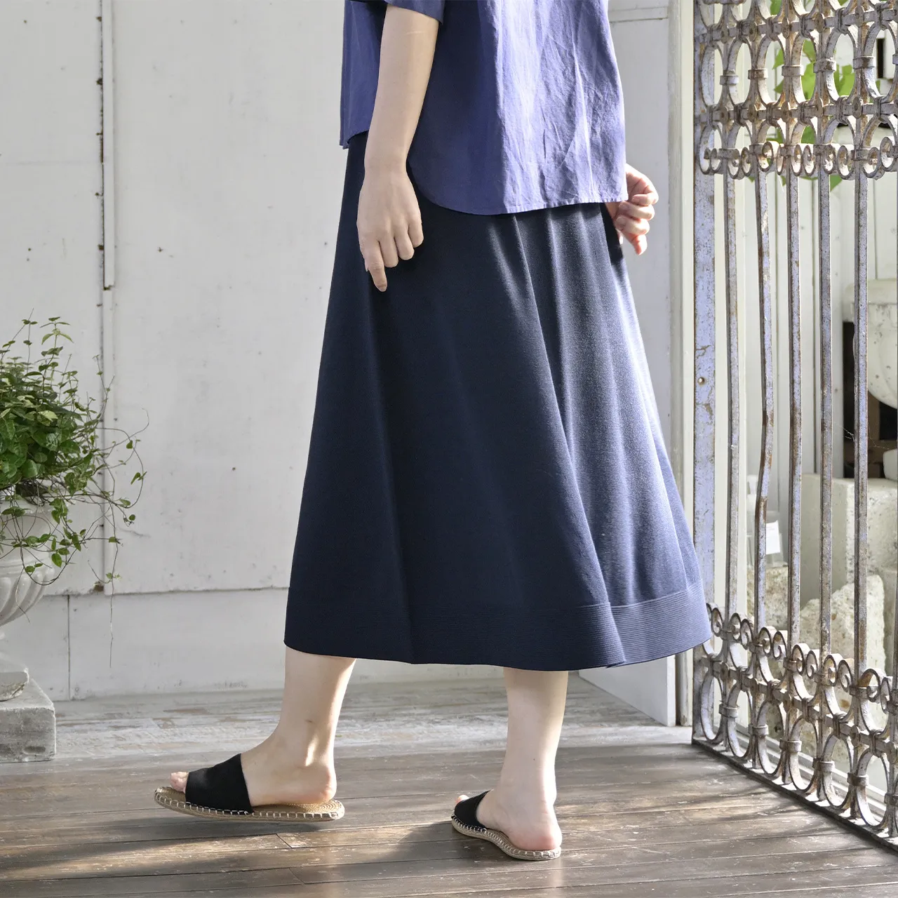 のびる腹巻き付のニットロングスカート ダークネイビー
