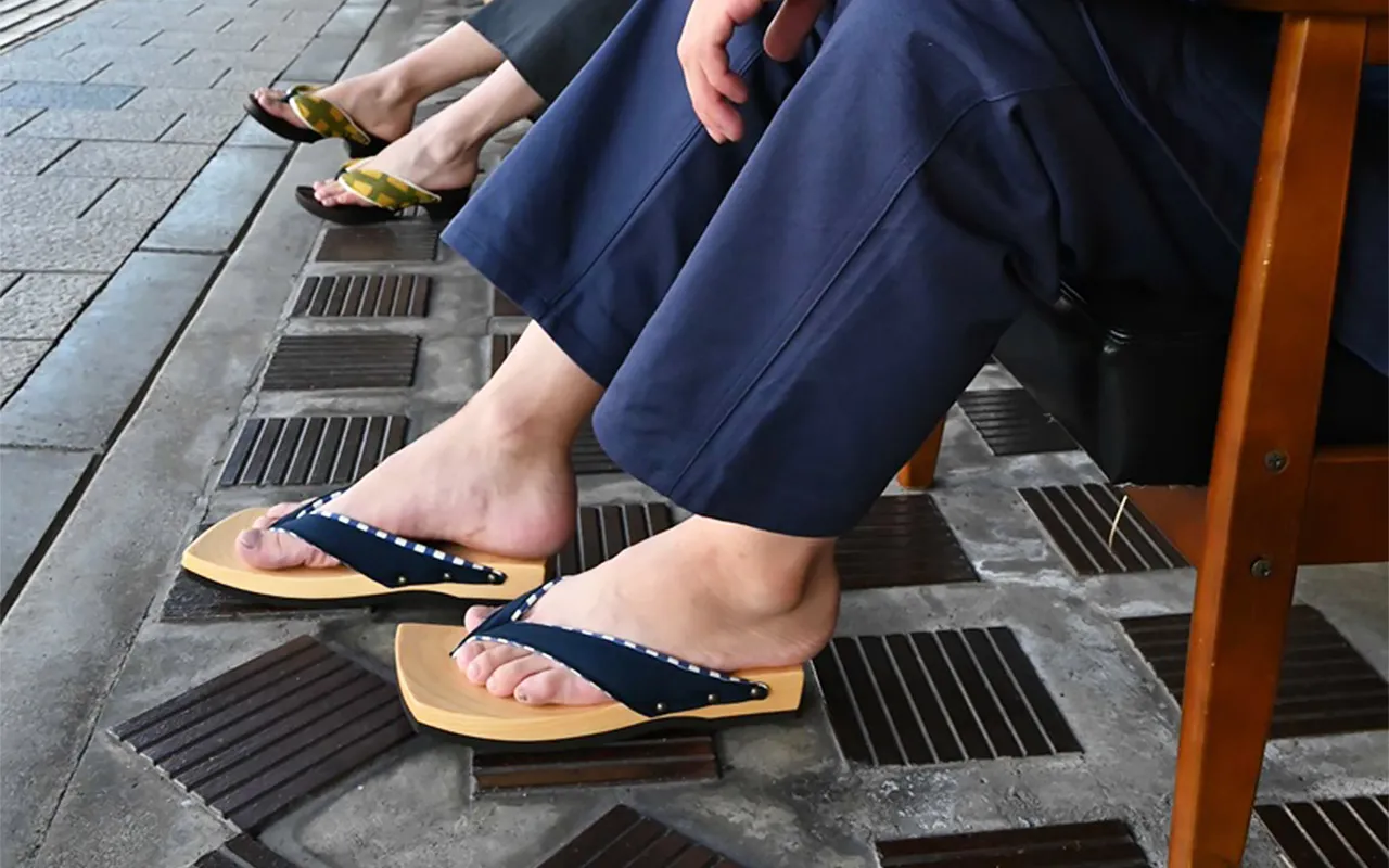 「水鳥工業 国産ひのきの下駄」日常で使える洗練されたデザインの下駄