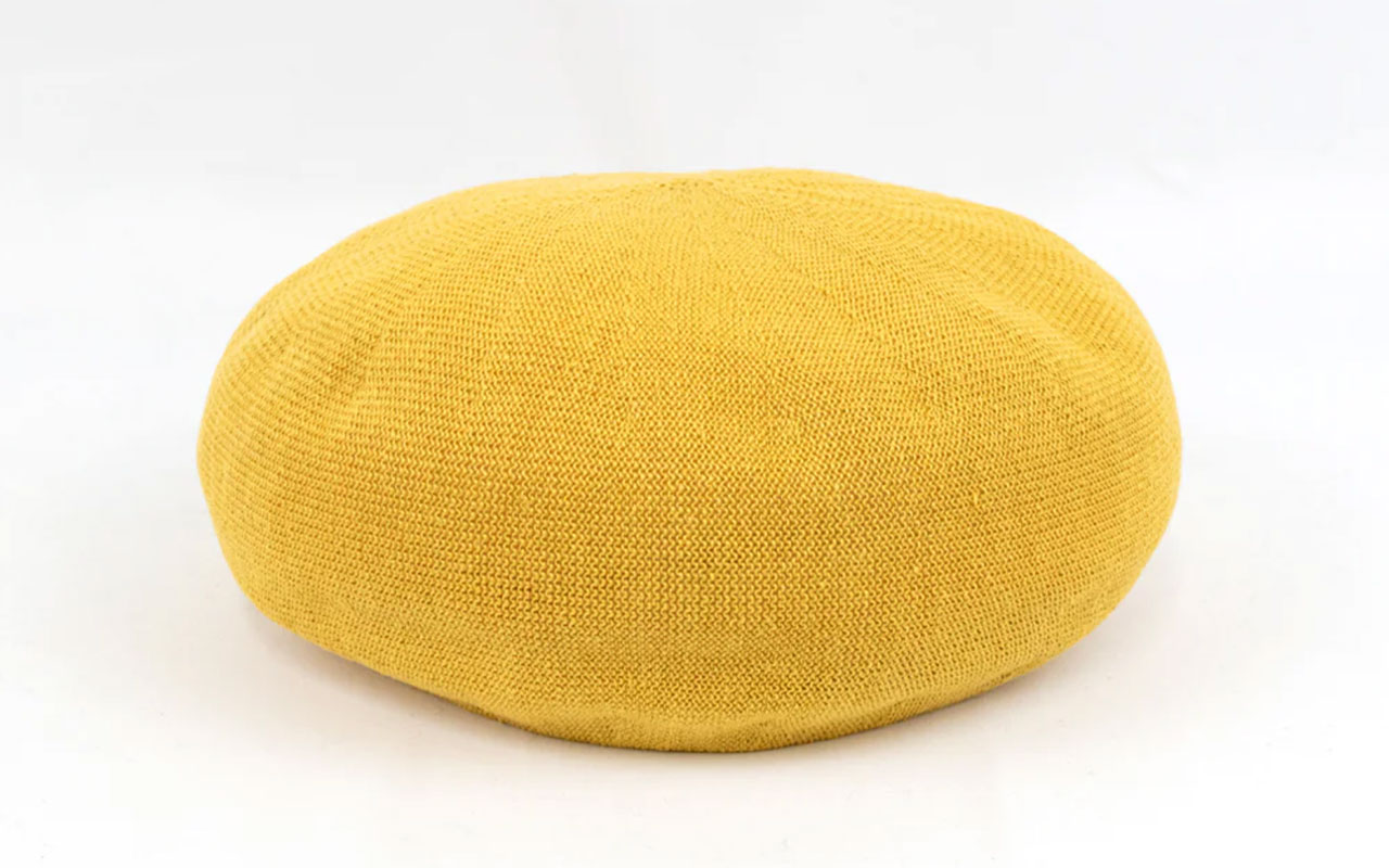 Beret is flamingo merino