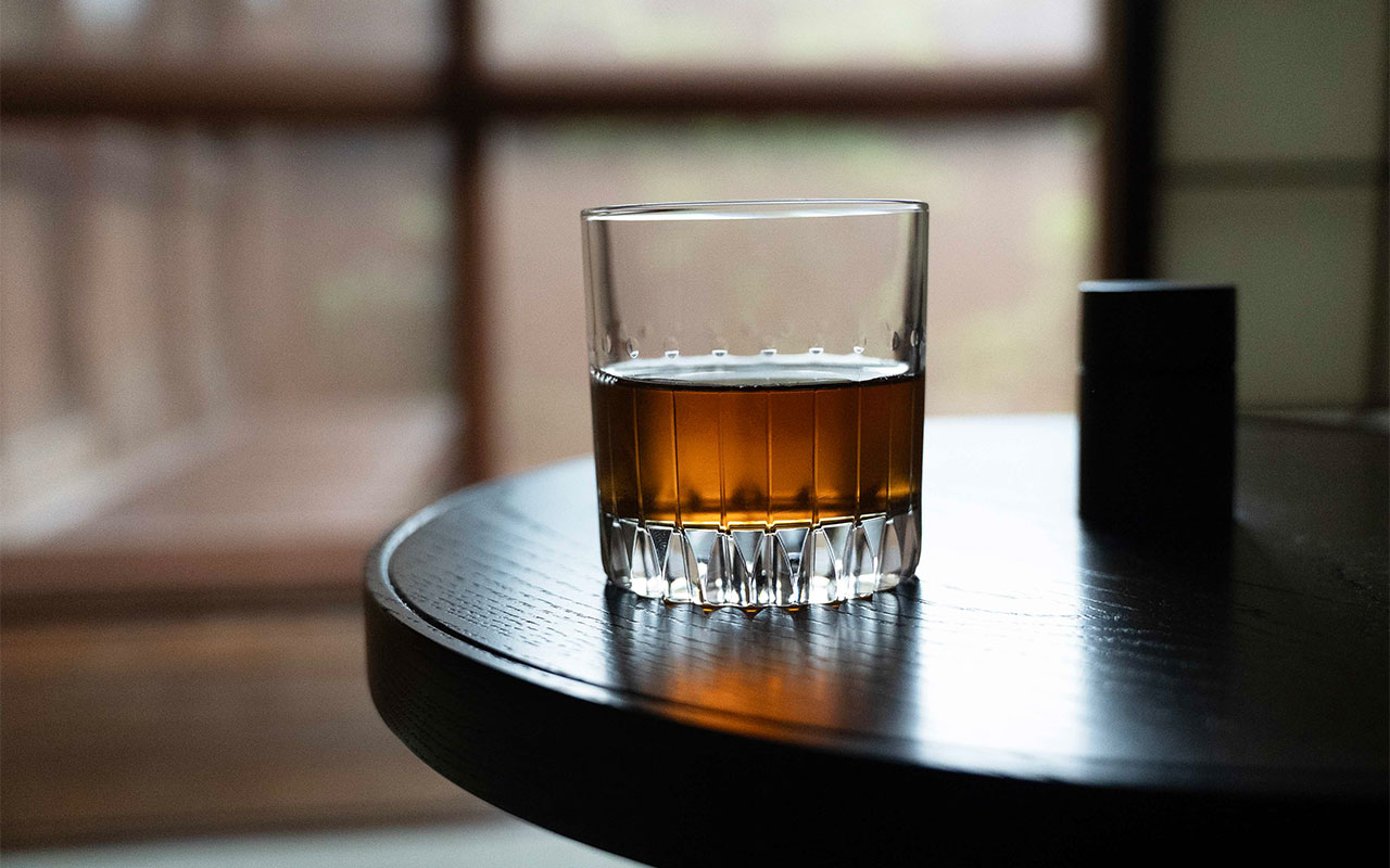 h collection rock-glass