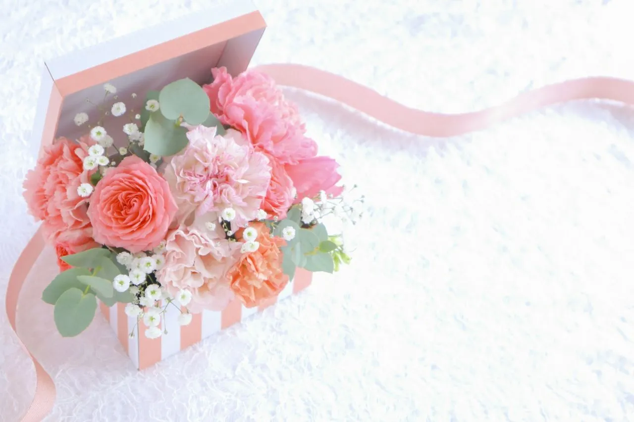 喜ばれる【結婚祝い】人気ギフト15選！失敗しない選び方とマナー