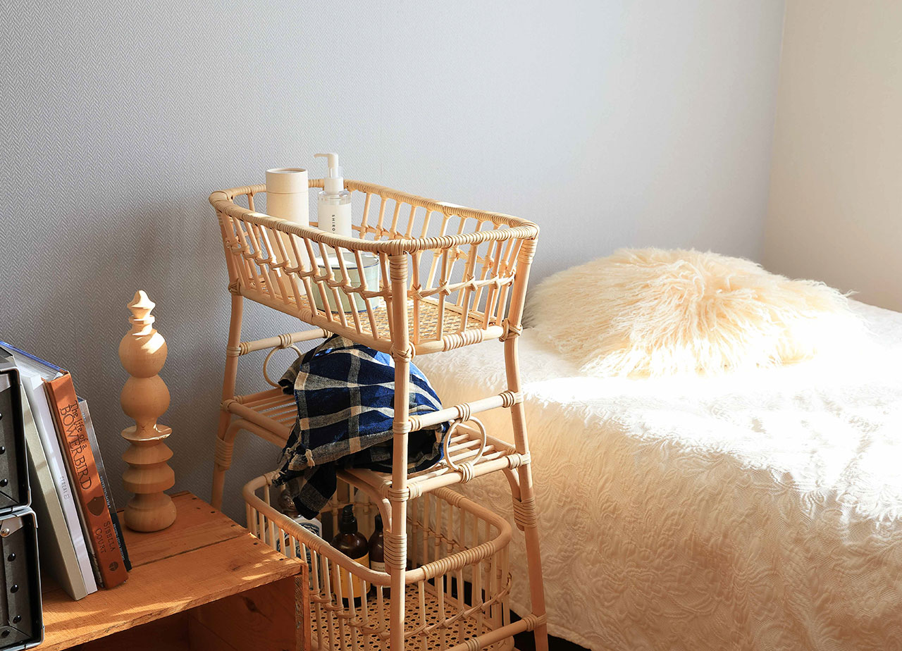 【アンティーク】昭和レトロ 黄色脚 白カゴ キャスター付ワイヤーラック 古道具 アンティーク】昭和レトロ 黄色脚 白カゴ キャスター付ワイヤーラック