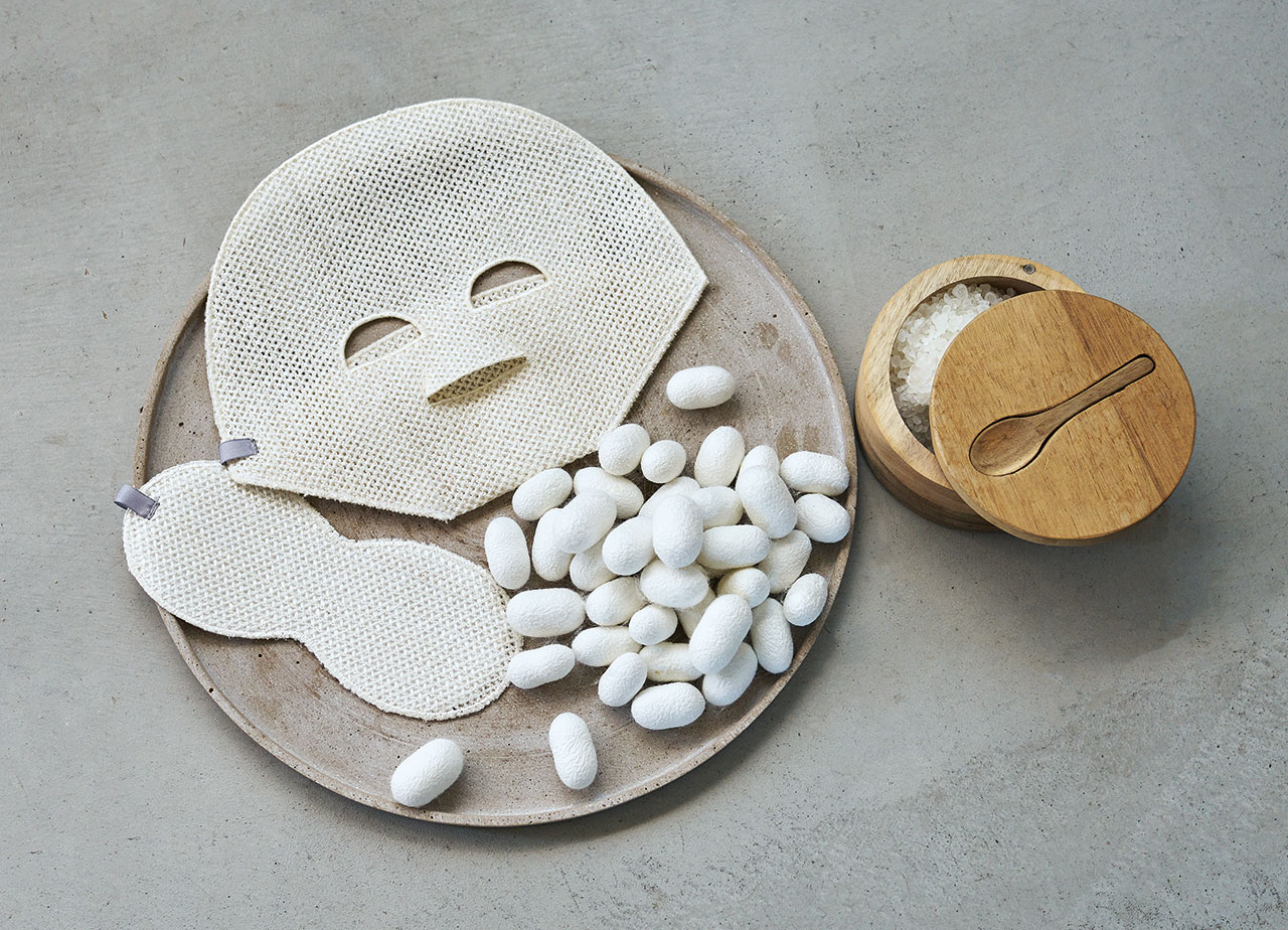 国産シルク100％のセリシンフェイスマスク - 上州絹屋 -