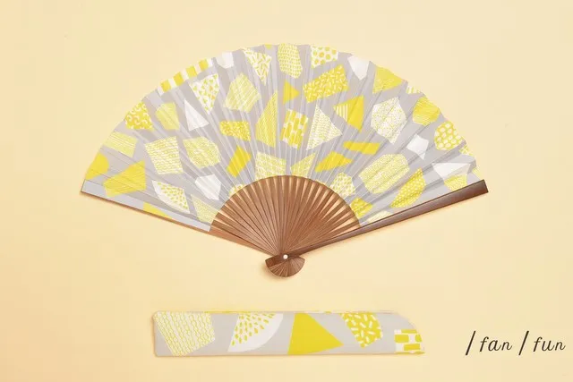 「/fan/fun(ファンファン)」の扇子