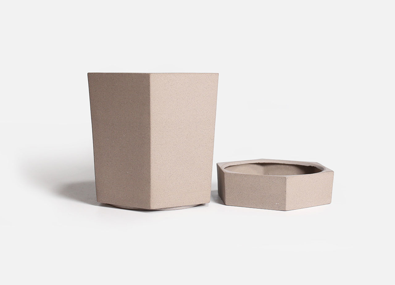急須製造の技術を応用したスタイリッシュな常滑焼の植木鉢 | TOKI