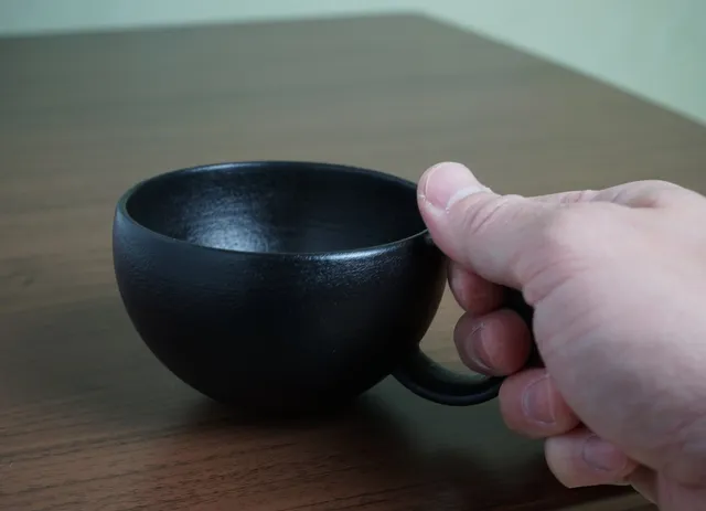 「輪島キリモト」の漆塗りのマグカップ