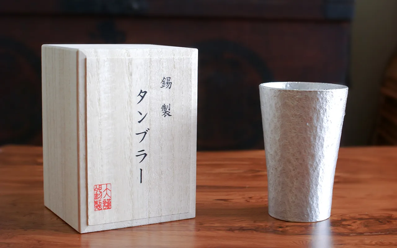 錫製のタンブラー 六花 桐箱入 名入れ対応 - 大阪錫器