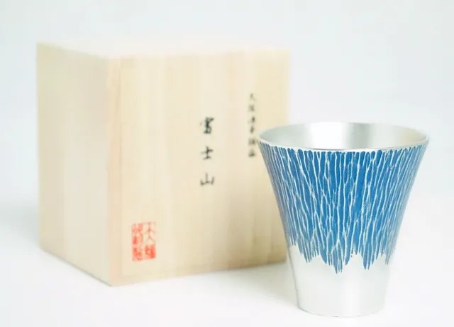 「大阪錫器」の錫(すず)製のタンブラー
