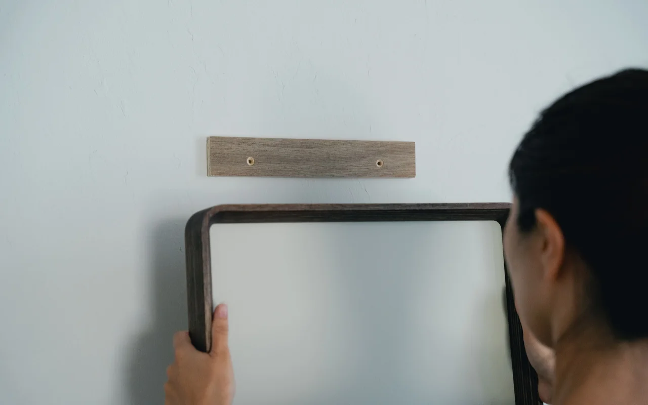 Play Frame 取付用プレートに掛けるところ