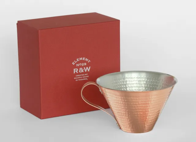 「RED&WHITE」の銅製のアイスコーヒーカップ
