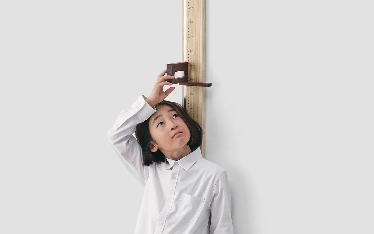 木製の身長計 壁に掛けて身長を測る子ども ササキ工芸