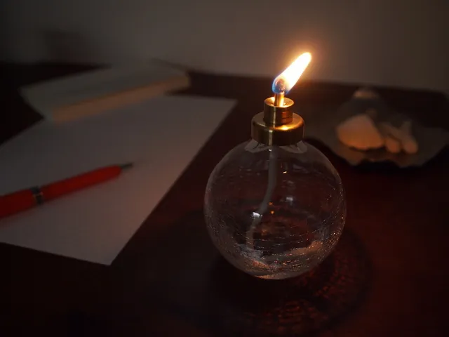 FLAME SENSE by Winged Wheel  日本製のオイルランプ 