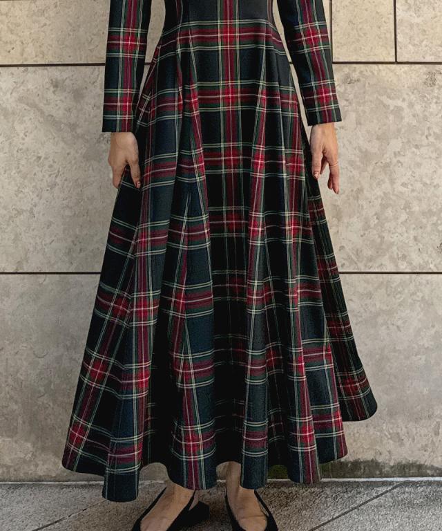 Vネックタータンチェックワンピース_edl25aw-op01