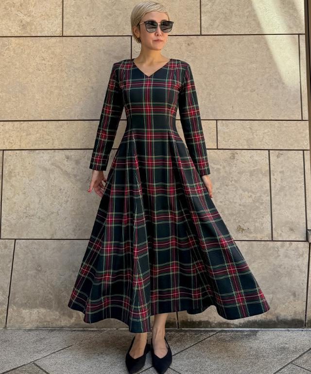 Vネックタータンチェックワンピース_edl25aw-op01