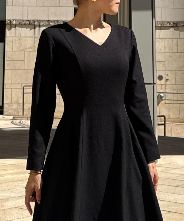 Vネックワンピース_edl25aw-op04