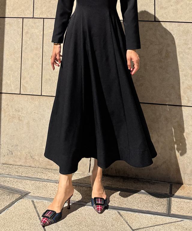 Vネックワンピース_edl25aw-op04