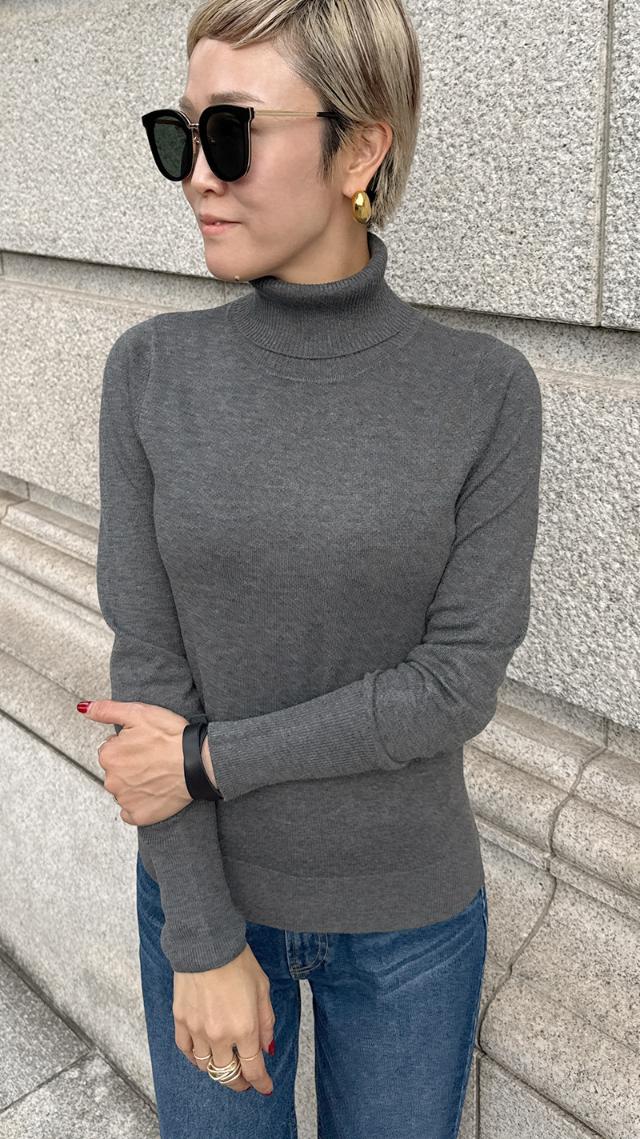 カシミヤ混ソフトタッチタートルネック