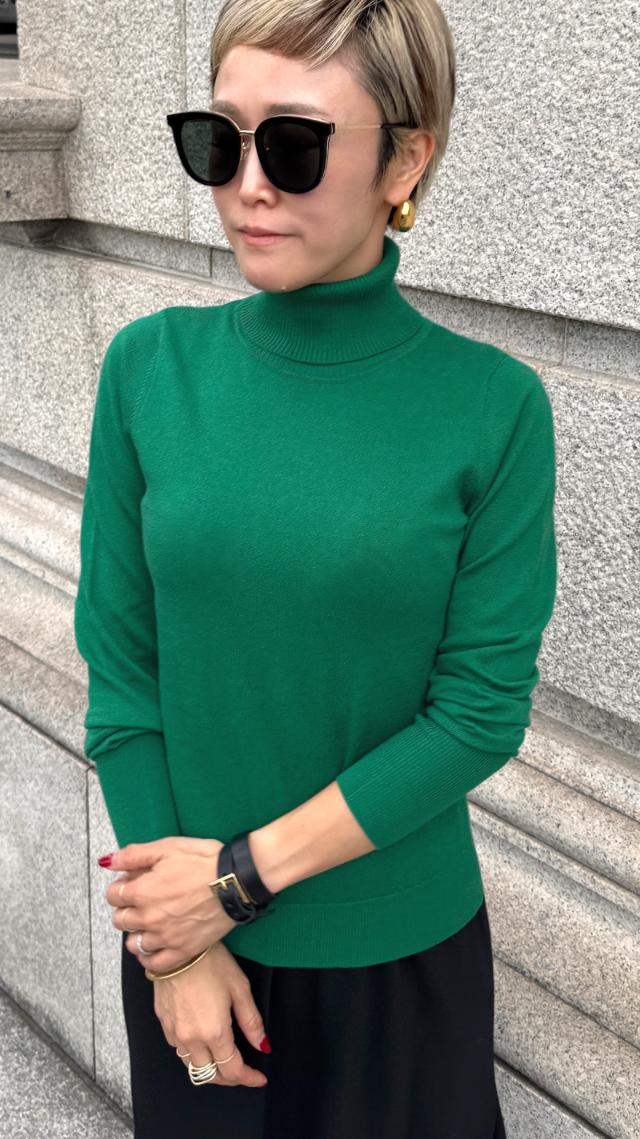 カシミヤ混ソフトタッチタートルネック