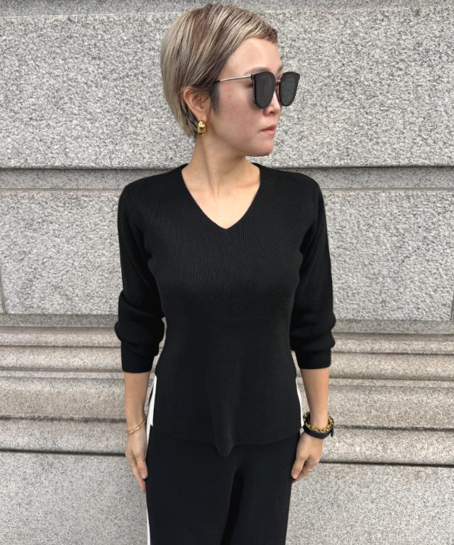 Vネックウールニット_gfa25aw-nt09