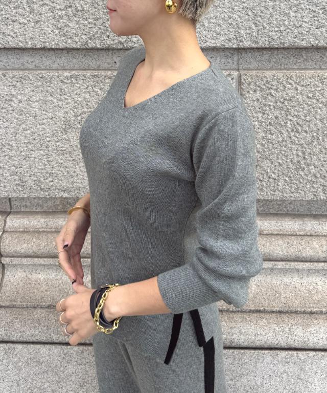 Vネックウールニット_gfa25aw-nt09