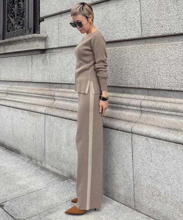 Vネックウールニット_gfa25aw-nt09