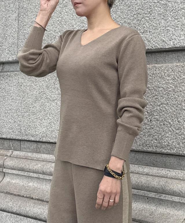 Vネックウールニット_gfa25aw-nt09
