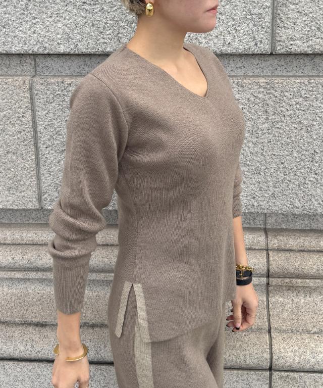 Vネックウールニット_gfa25aw-nt09