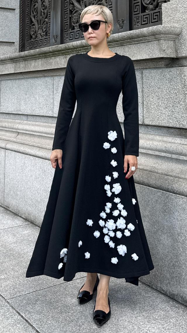 フラワーモチーフワンピース