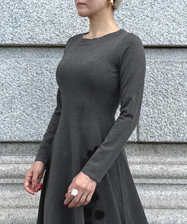 フラワーモチーフワンピース_gfa25aw-op05