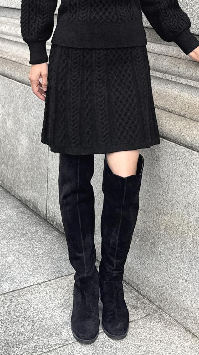 着痩せケーブルスカート