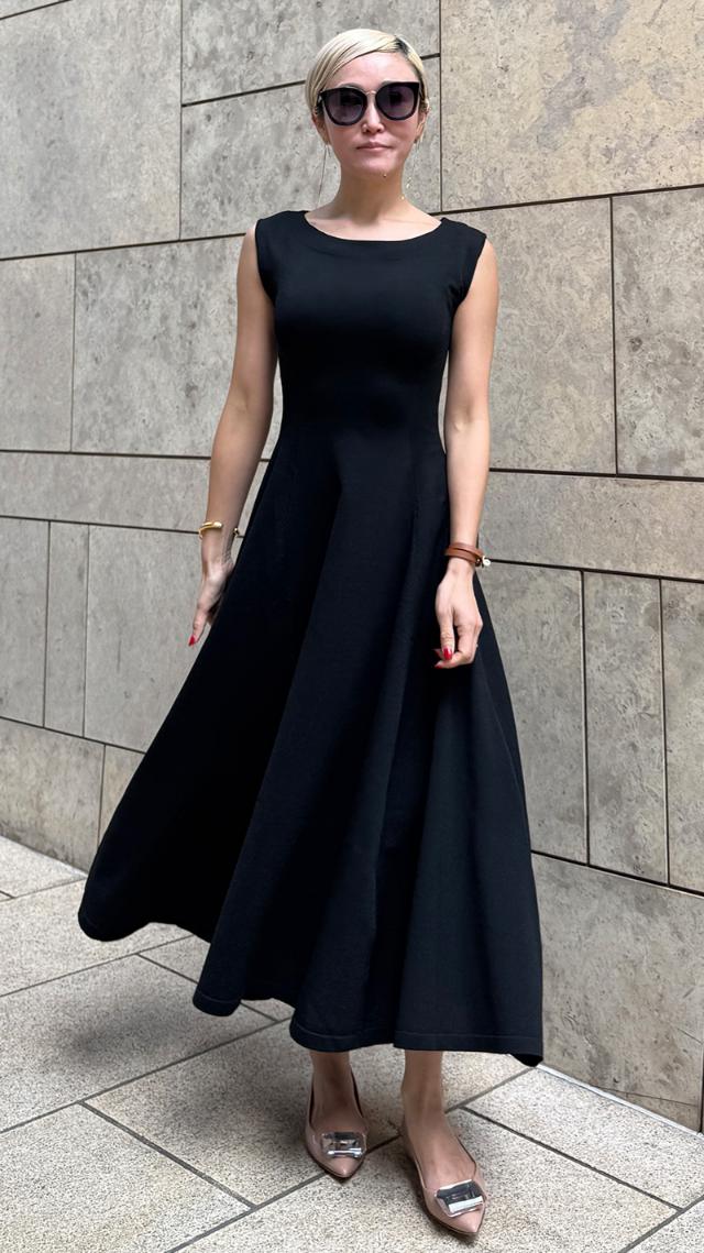 美シルエットサマーニットワンピース