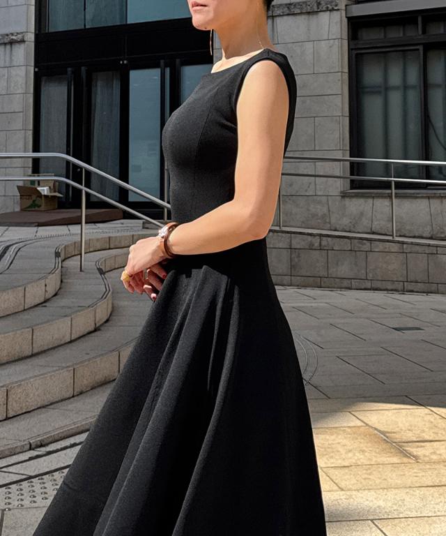 美シルエットサマーニットワンピース_gfa25ss-op09