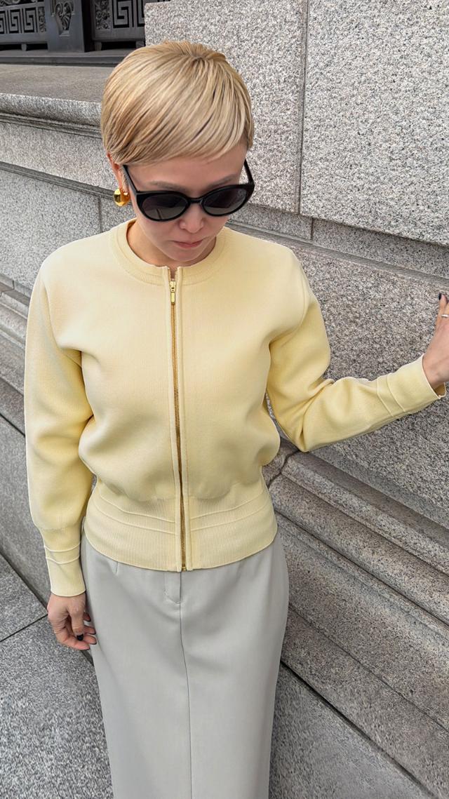 軽量ニットブルゾン