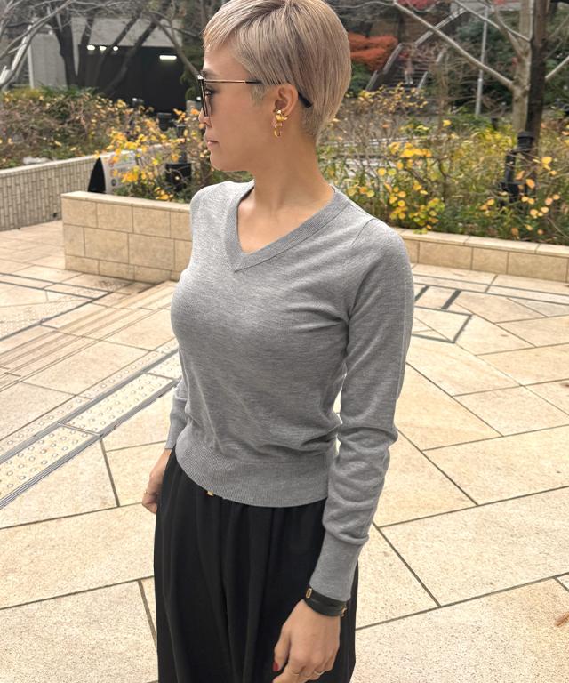 ミルキータッチVネック（シルクカシミヤ）_gfa26ss-nt10