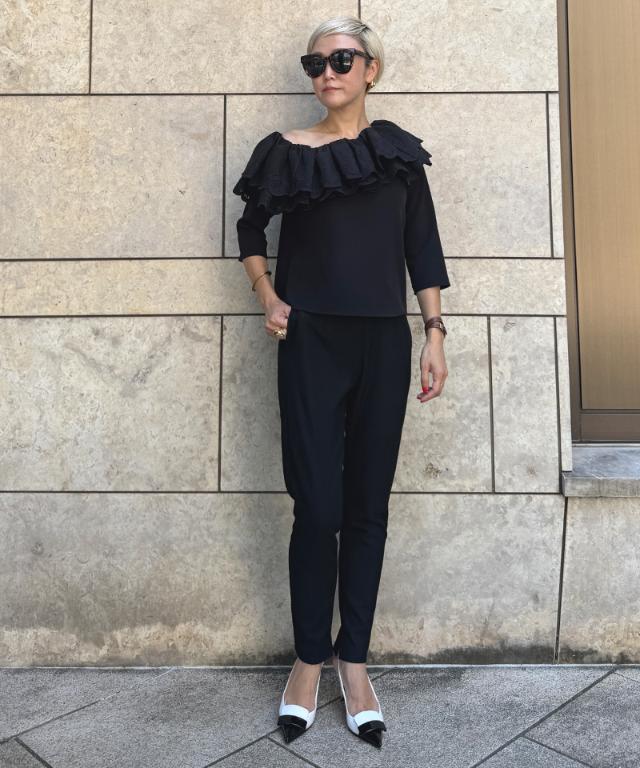 フリルアシンメトリーレースブラウス_iwa25aw-bl11