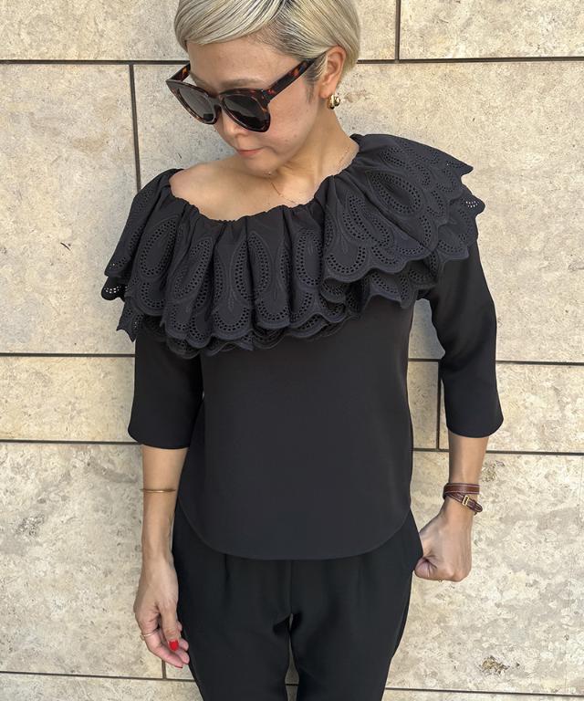 フリルアシンメトリーレースブラウス_iwa25aw-bl11