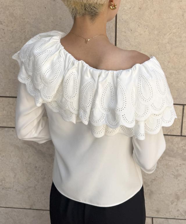 フリルアシンメトリーレースブラウス_iwa25aw-bl11