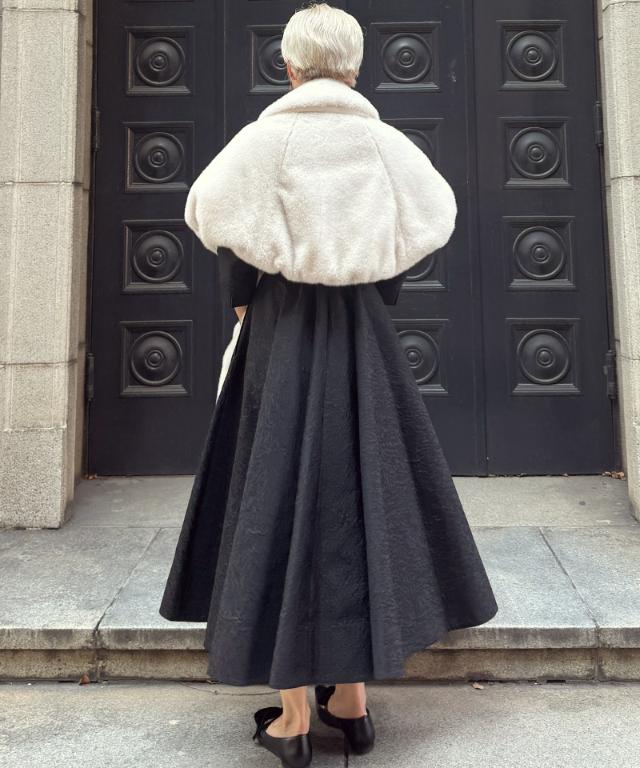 リッチボリュームファーポンチョ_iwa25aw-co12