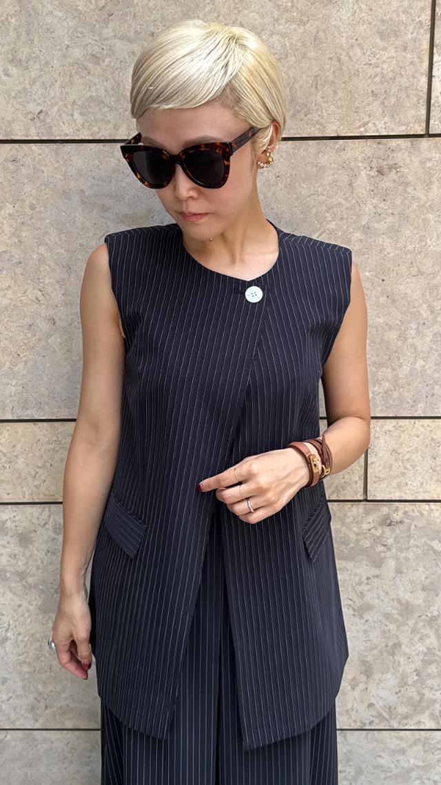 ピンストライプモダンジレ