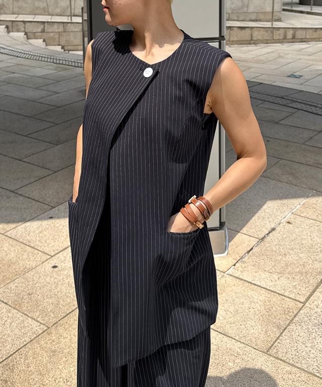 ピンストライプモダンジレ_iwa25aw-jk07
