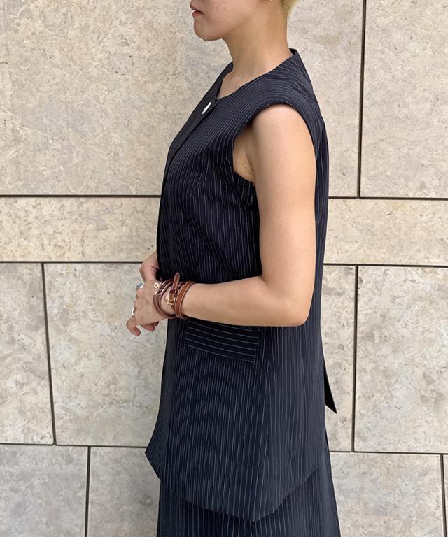 ピンストライプモダンジレ_iwa25aw-jk07