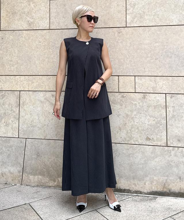 ピンストライプモダンジレ_iwa25aw-jk07