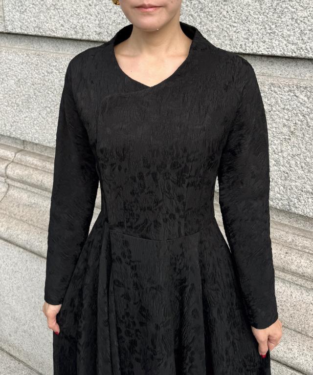 美シルエット立体ワンピース_iwa25aw-op04